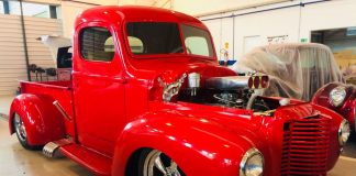 Exposição de carros antigos no CasaPark