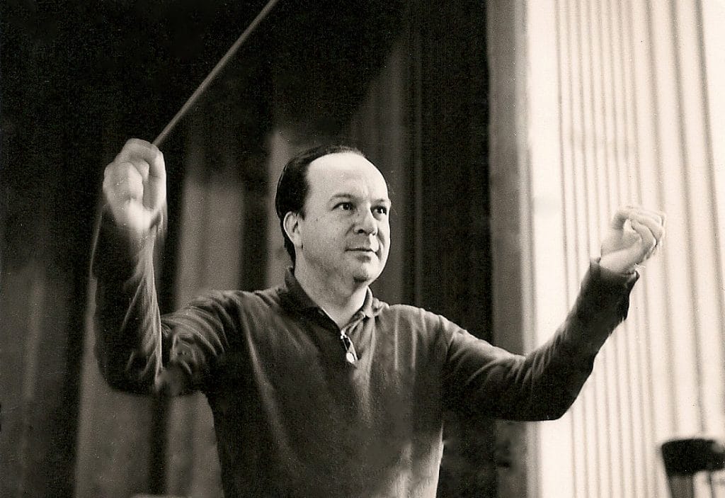 Documentário traz a vida e obra do Maestro Claudio Santoro