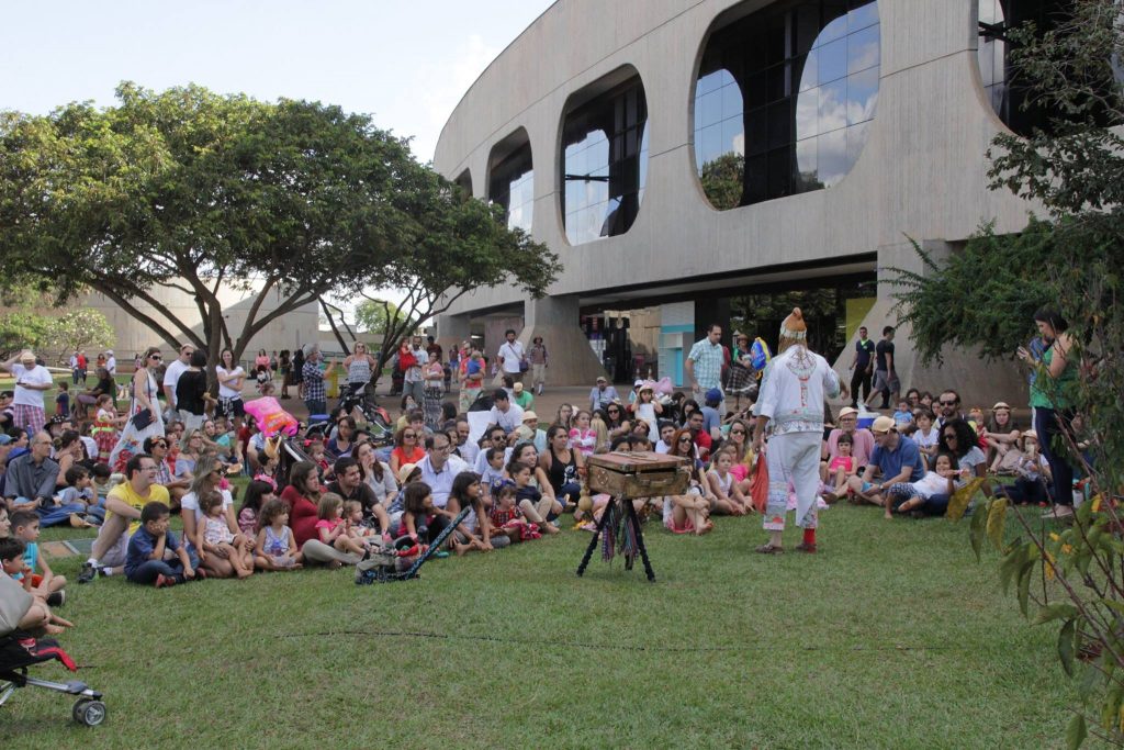 Dia das mães com cinema e poesia no CCBB