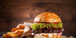 Burger Day reúne food trucks no Parque da Cidade