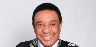 Agnaldo Timóteo homenageia Cauby Peixoto no Pontão