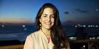 A jornalista Daniela Migliari lança seu primeiro livro: Abraço à Sombra