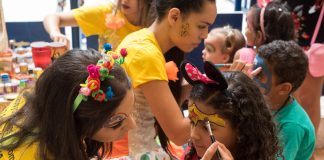 Escola de Samba anima o Carnaval do JK Shopping