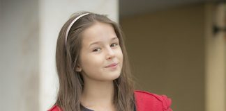 Atriz Letícia Braga lança livro no Conjunto Nacional