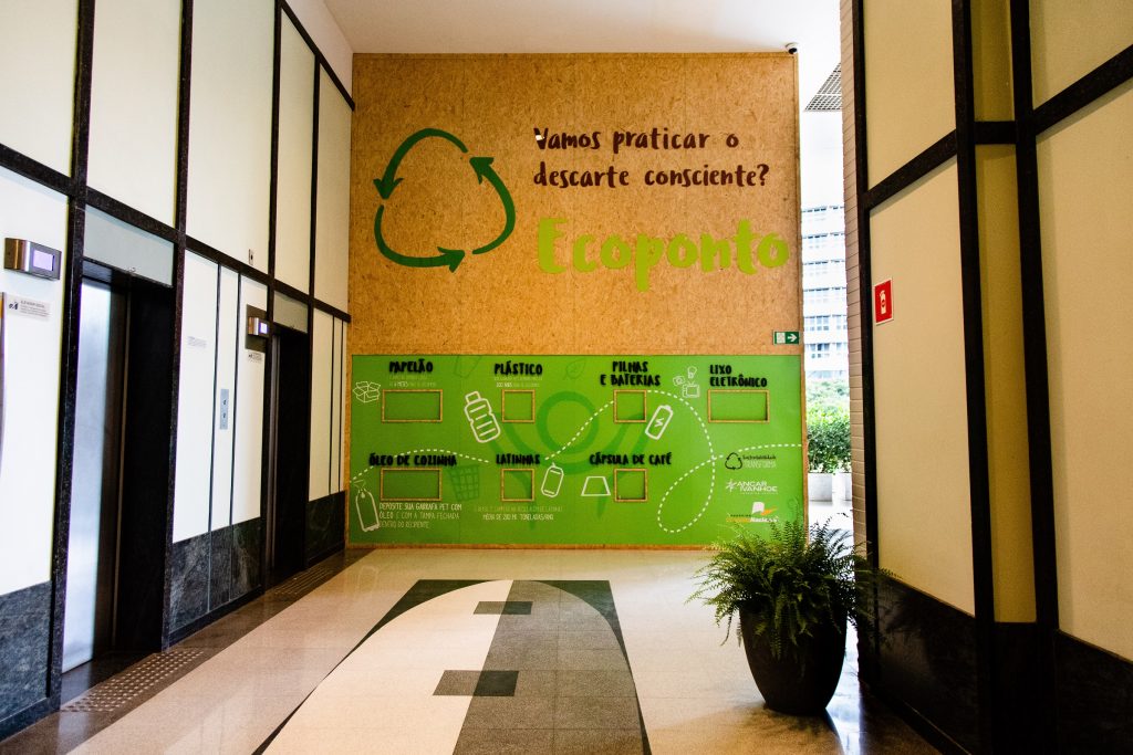 Conjunto Nacional instala um Ecoponto para coleta de material reciclável