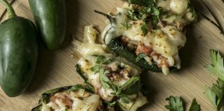 Cão Véio Brasília celebra 2 anos com novidades no cardápio