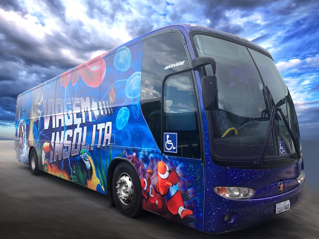 Ônibus Viagem Insólita simula uma nave futurista