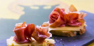 Happy hour estendido e promoções no Le Parisien