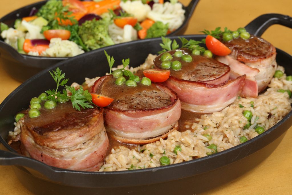 Tradicional restaurante de Brasília, o BierFass Lago comemora a cidade com novo prato