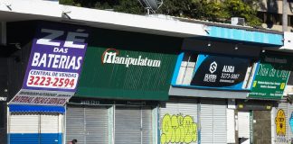 Governador assina novo Decreto que altera os horários de funcionamento do comércio, serviço e indústrias no DF