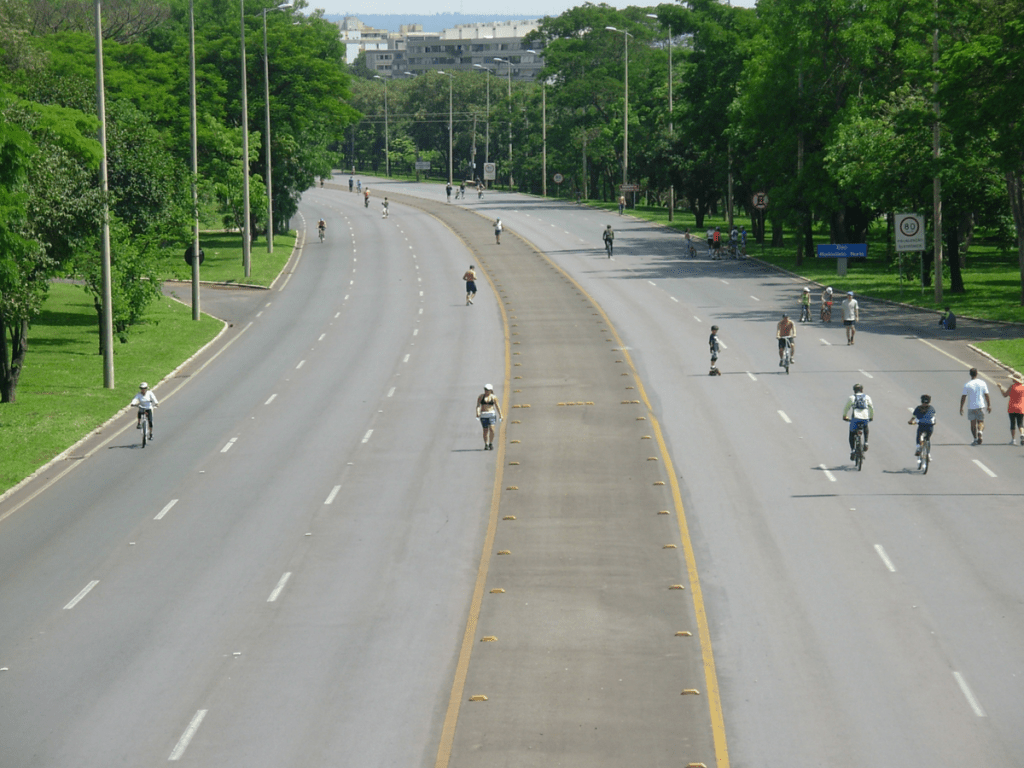 Governador reabre o Eixão do Lazer e amplia o projeto para a W3 Sul