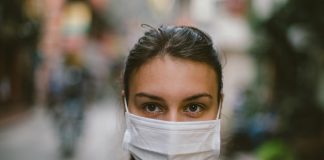 Estudo comprova a eficiência da máscara na proteção e na disseminação da COVID-19