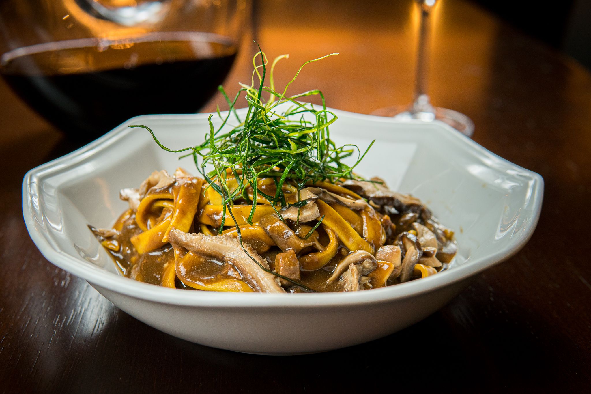 Compre um prato e ganhe outro no Empório Árabe e na Dolce ...