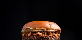 Em parceria com a Catupiry®, Padoca volta ao cardápio da Bullguer