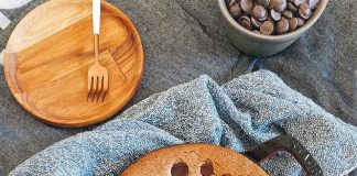 Receita: Torta cookie com brigadeiro vegano