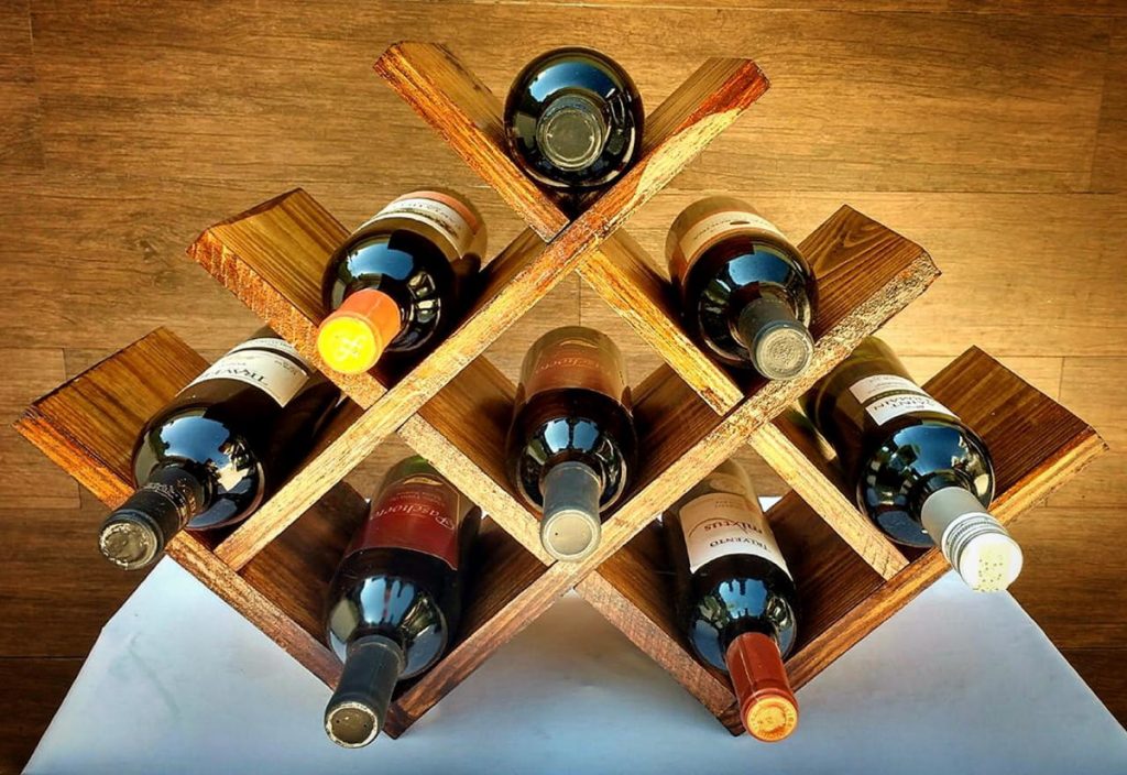 Você sabe armazenar corretamente os vinhos em casa?