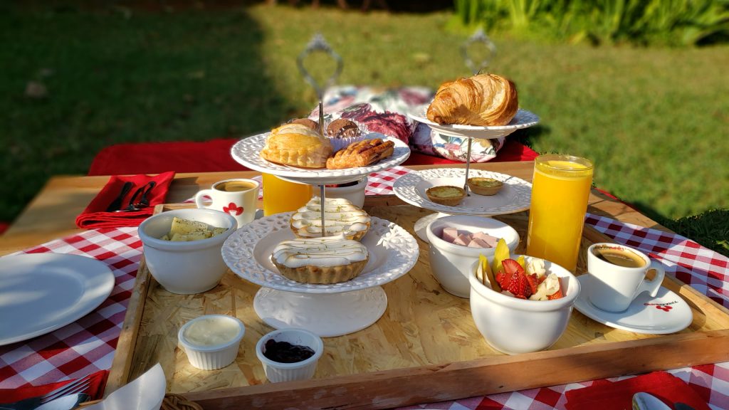 Le Jardin Bistrot oferece piquenique nos jardins de Burle Marx da Aliança Francesa