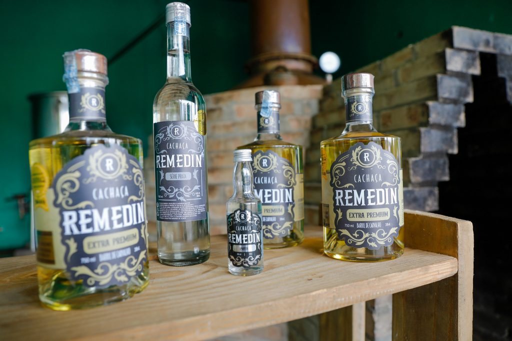 Região rural do DF produz café e cachaça premiados no Brasil e no mundo