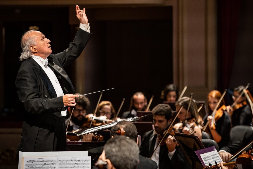 Regida por Isaac Karabtchevsky a Orquestra Petrobras Sinfônica se apresenta na Catedral