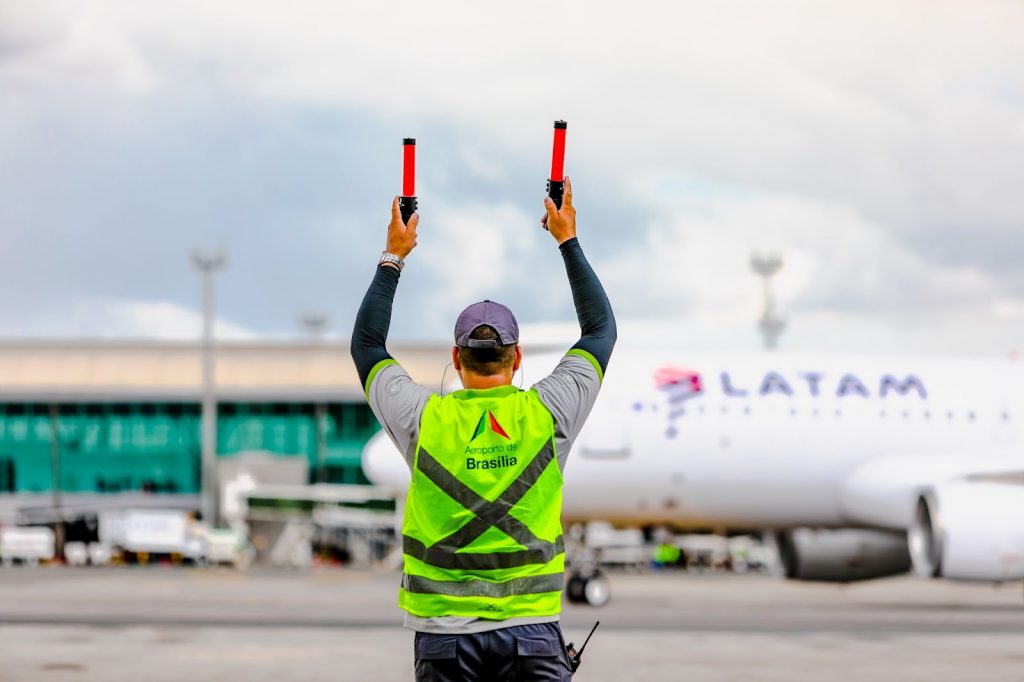 Vai fazer conexão no Aeroporto JK? LATAM estende sua estadia por 3 dias em Brasília