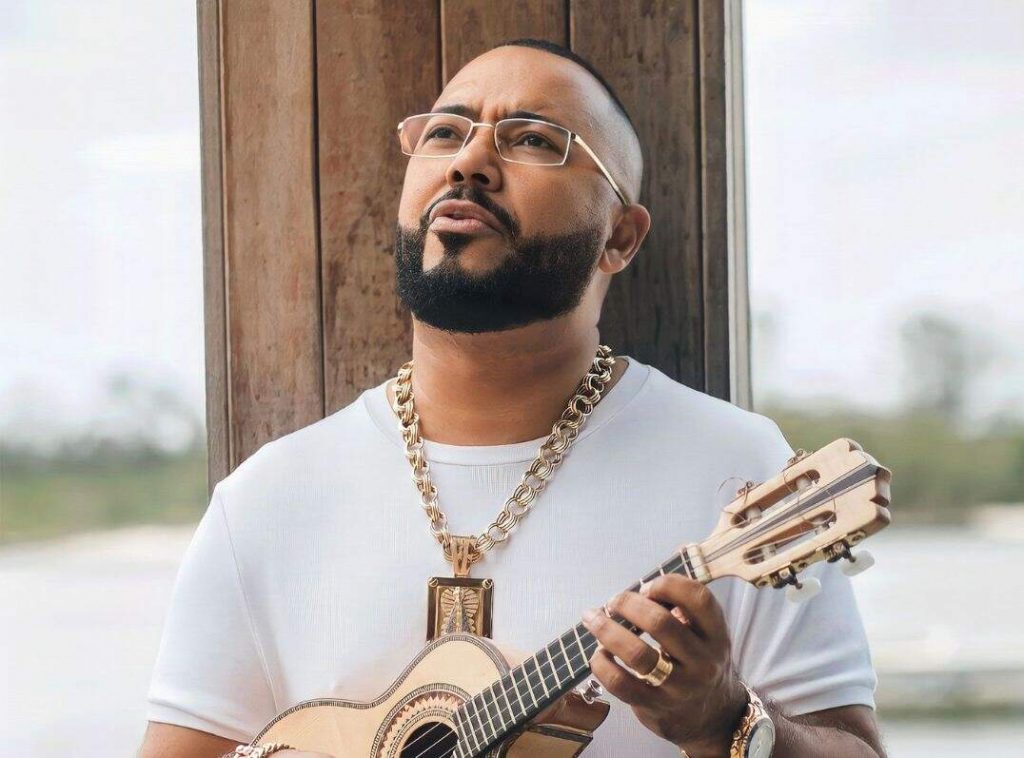 Casa de Jorge recebe show de Dudu Nobre