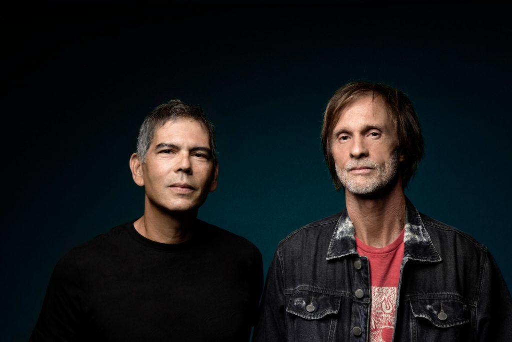 Dado e Bonfá sobem ao palco do Ulysses para o encerramento da turnê “As V Estações”