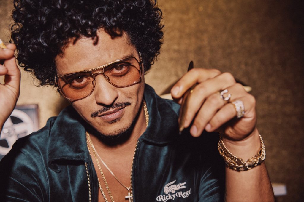 Falta pouco para ver Bruno Mars em Brasília. Confira as dicas para não passar perrengue no show