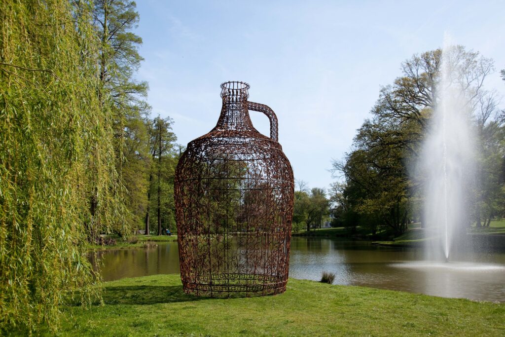 Artista portuguesa Joana Vasconcelos expõe em Brasília uma obra inédita no Brasil