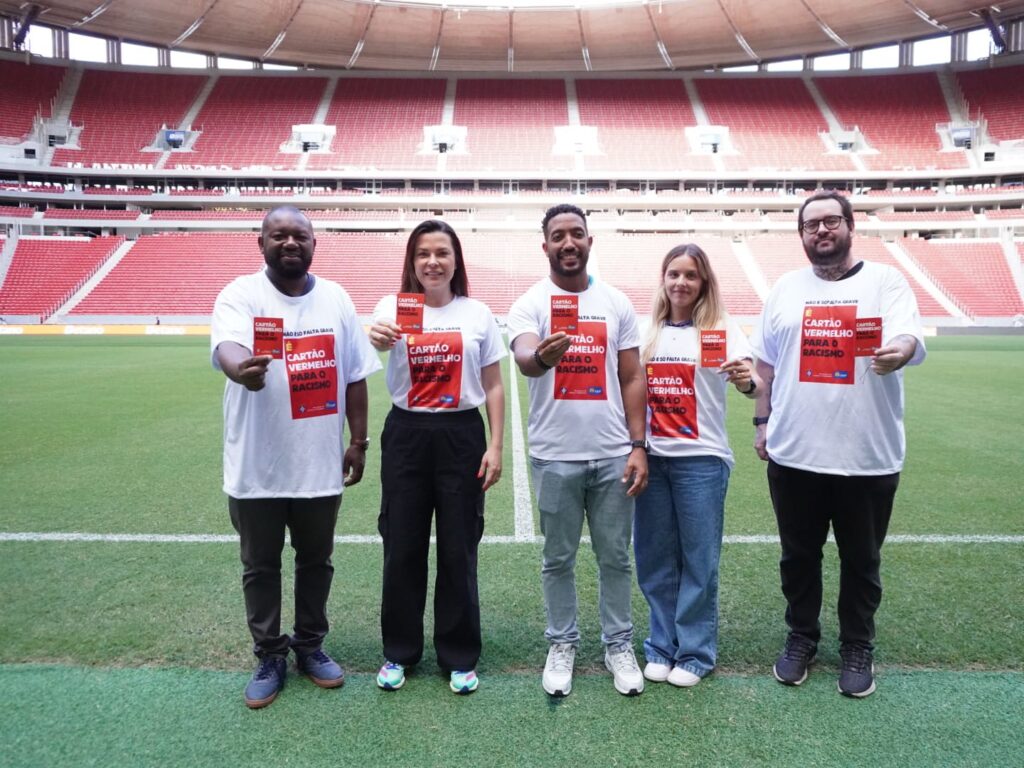 “Cartão Vermelho para o Racismo” está de volta para combater a discriminação no futebol