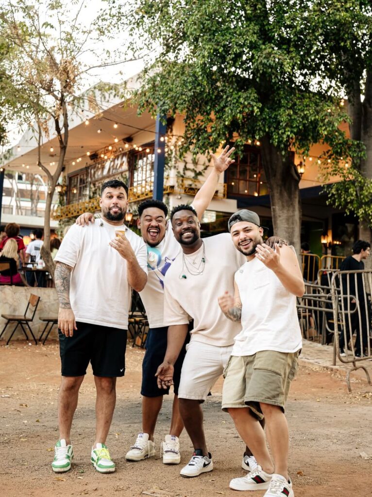 Boteco Boa Praça lança roda de samba e promoção de balde de cerveja