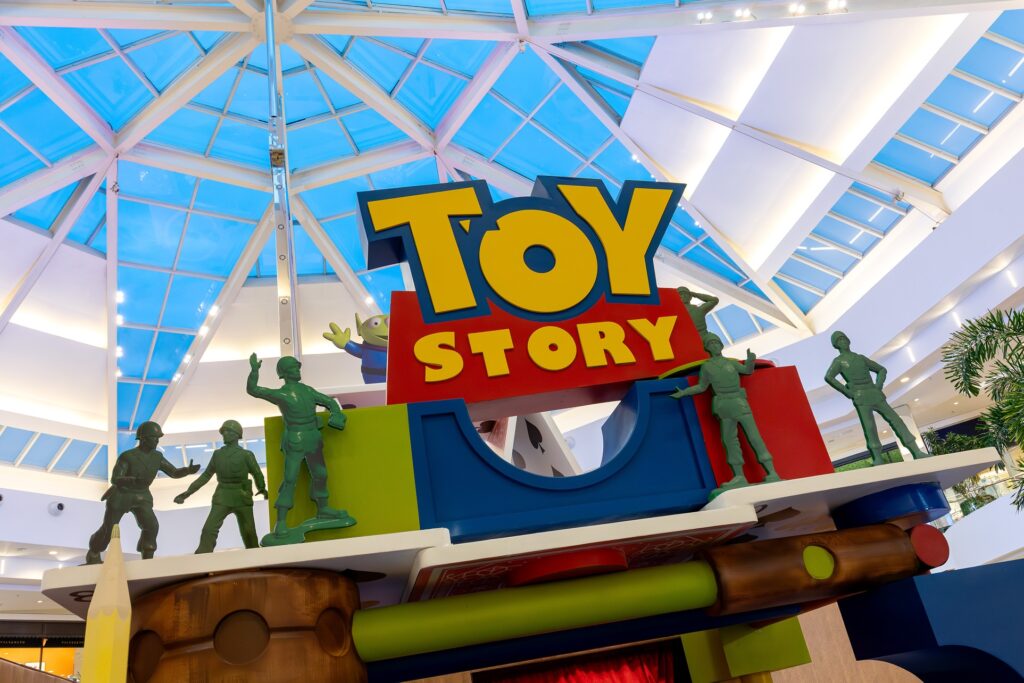 30 anos de Toy Story: Woody, Buzz Lightyear desembarcam no ParkShopping