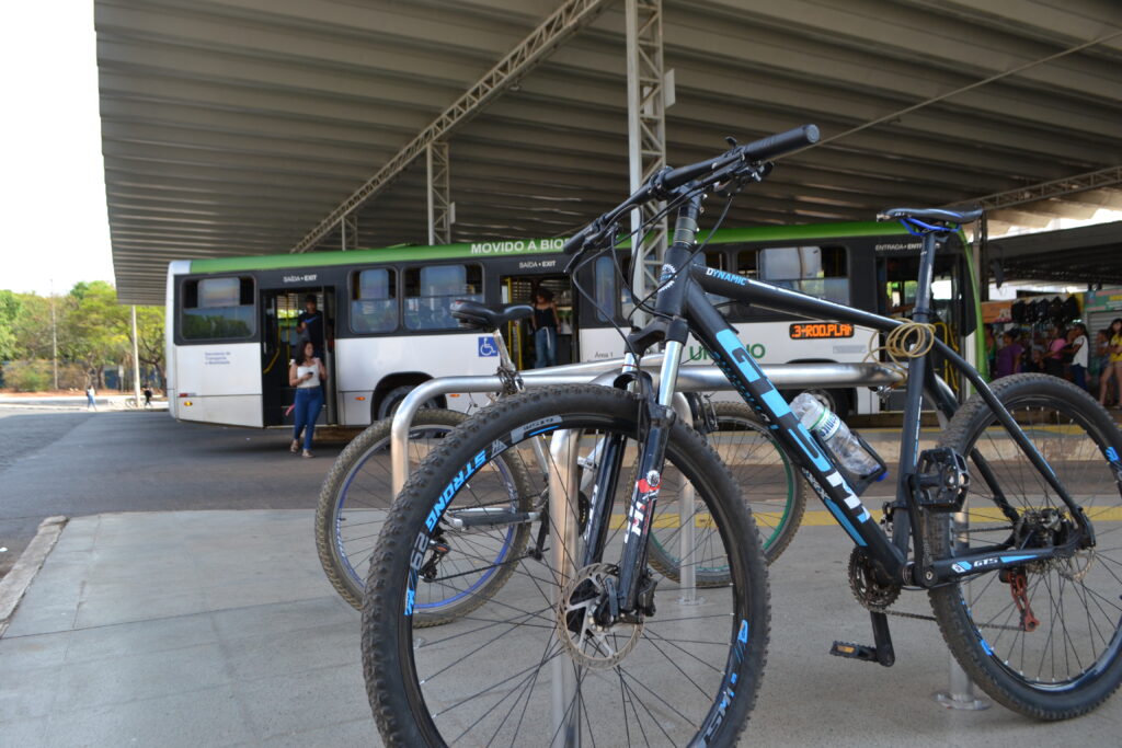 Vai de Bike: Paraciclos são instalados em pontos estratégicos do DF