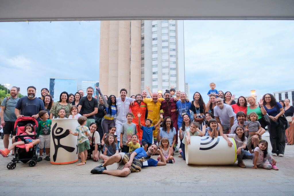 Estação Natal oferece programação de férias na área externa da CAIXA Cultural