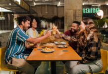 Almoço no Mané Mercado Águas Claras tem estacionamento grátis