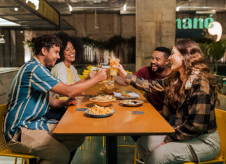 Almoço no Mané Mercado Águas Claras tem estacionamento grátis