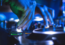 Evento no centro de Brasília oferece oficinas gratuitas de DJ e storymaker