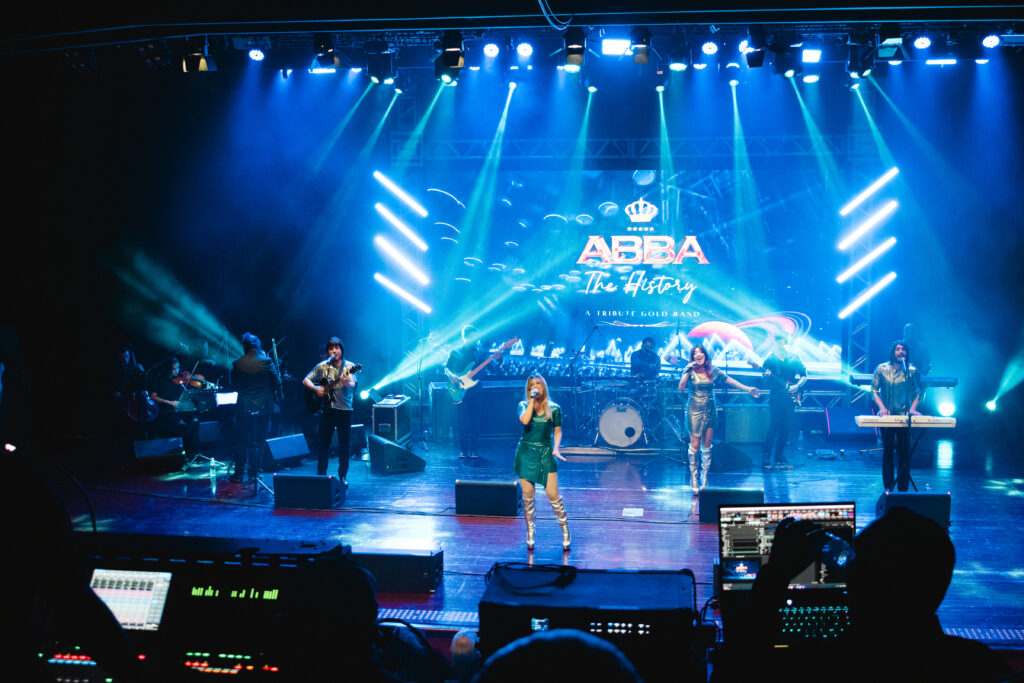O mais premiado tributo ao grupo ABBA desembarca em Brasília