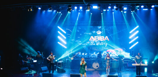 O mais premiado tributo ao grupo ABBA desembarca em Brasília