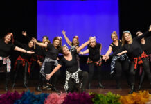 Divas Dance convida o público 40+ para passos básicos e ritmos diversos no CCBB