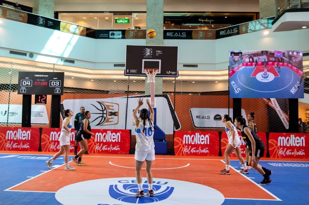 Torneio internacional de basquete 3×3 com equipes de 10 países ocupa o Pátio Brasil