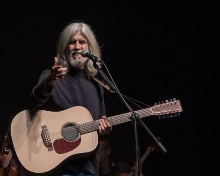 Oswaldo Montenegro apresenta “A Dança dos Signos” no Ulysses