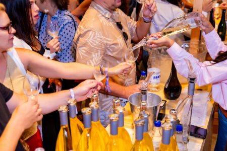 Pontão recebe edição comemorativa de 10 anos do Vinho da Vila